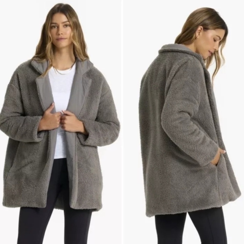Vuori Women's Teddy Jacket in Gray